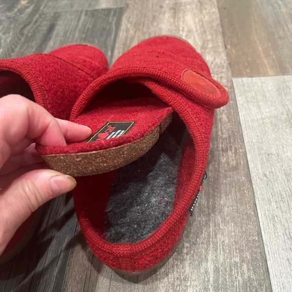 Haflinger Boiled Wool Slippers Unisex EU 41 Mens 9 Womens 10.5 Red Hook & Loop - Picture 5 of 10